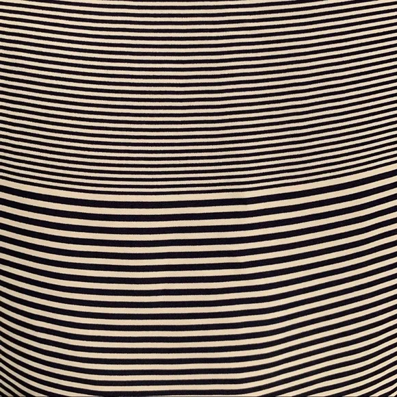 Ann Taylor LOFT blue and white striped blouse size XS - Picture 4 of 7